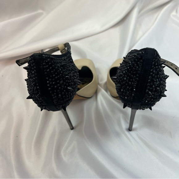 Sam Edelman Scarlett Nude and Black Spikey Heels, size 6 - Picture 8 of 8